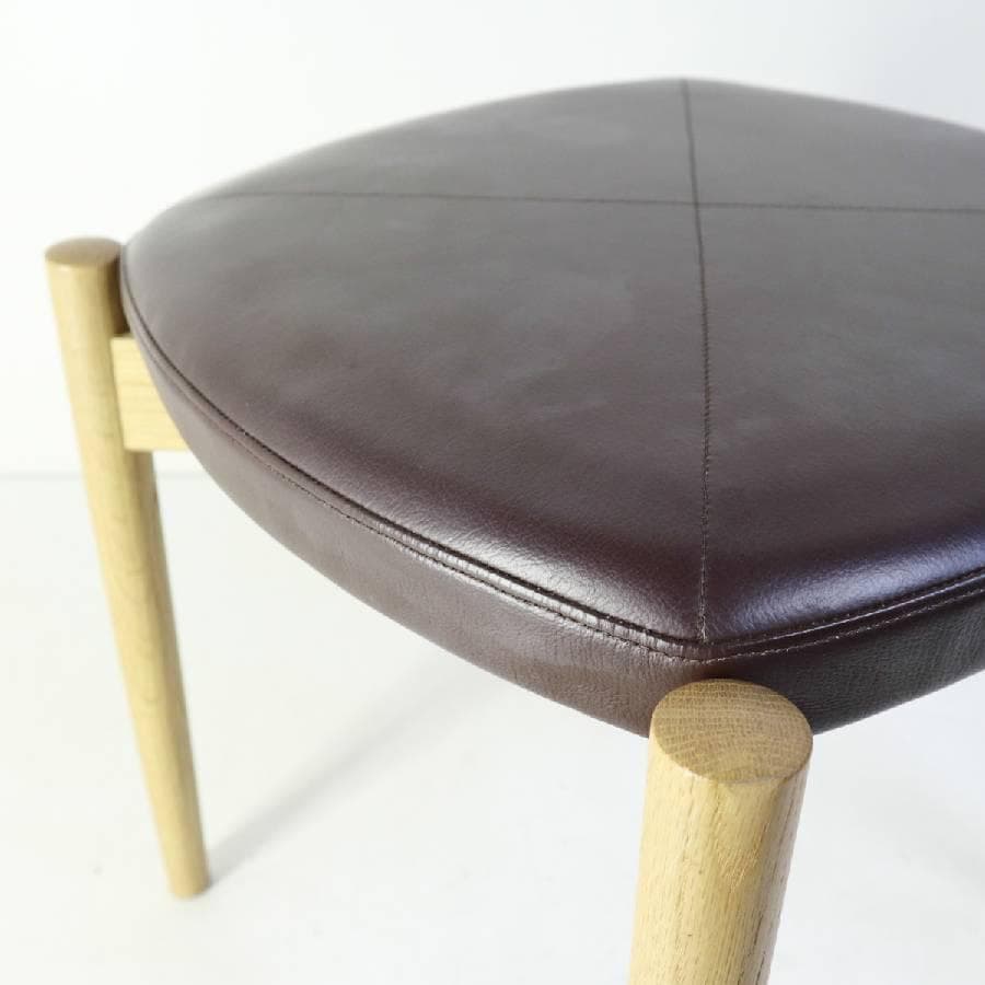 旭川家具 匠工芸 ファウン スツール オーク無垢 ダークブラウン 松岡智之