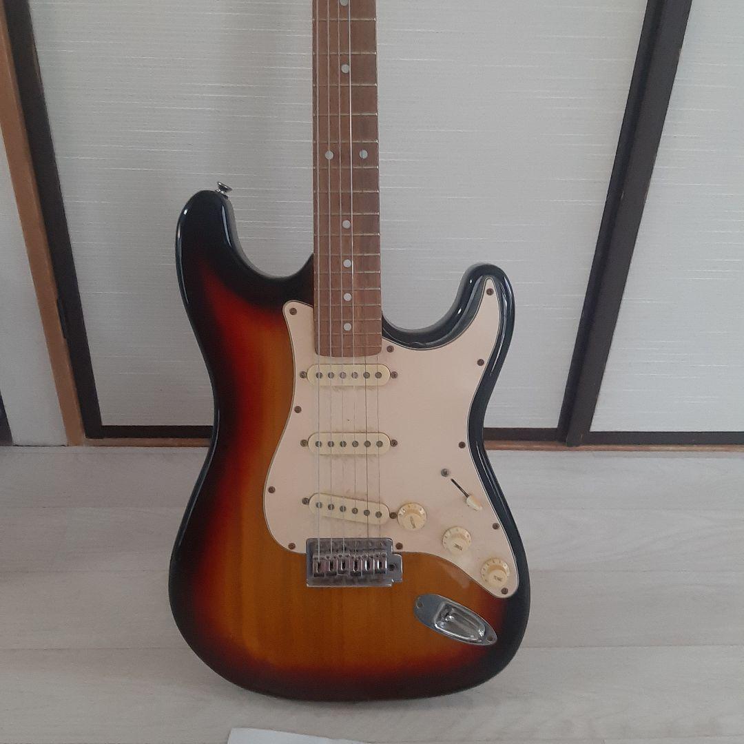 エレキギターST16とPG-10 ギター＆ベースアンプ