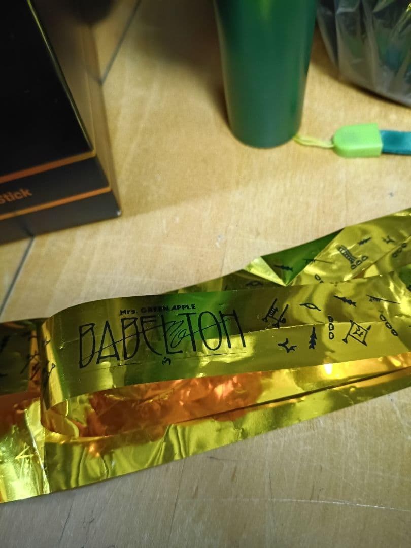 ミセス☆MGAOfficialLightStick☆金テープ２ｍタンブラーセット