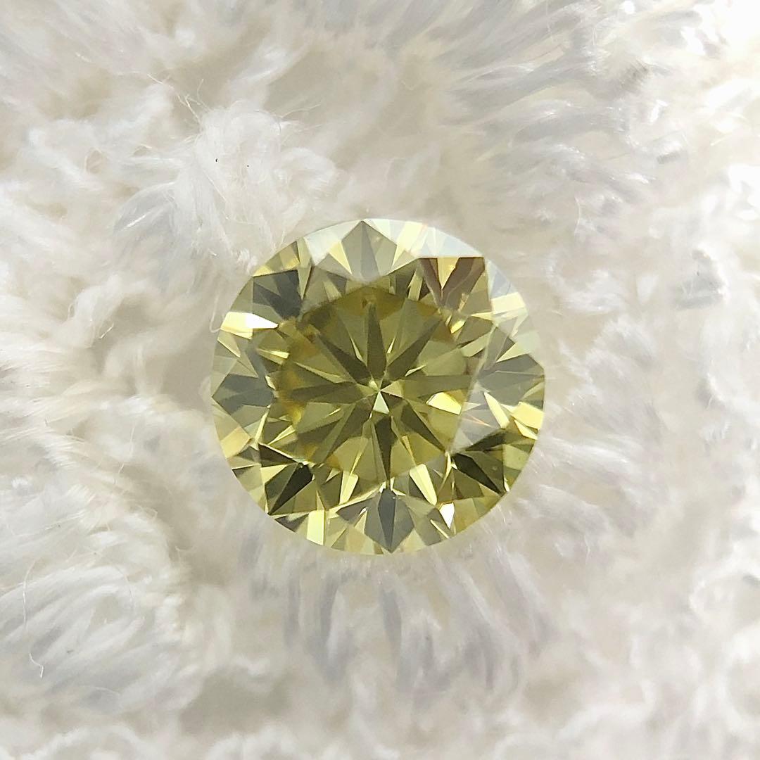 アクセサリー 0.365ct F. Deep Brownish Greenish Yellow