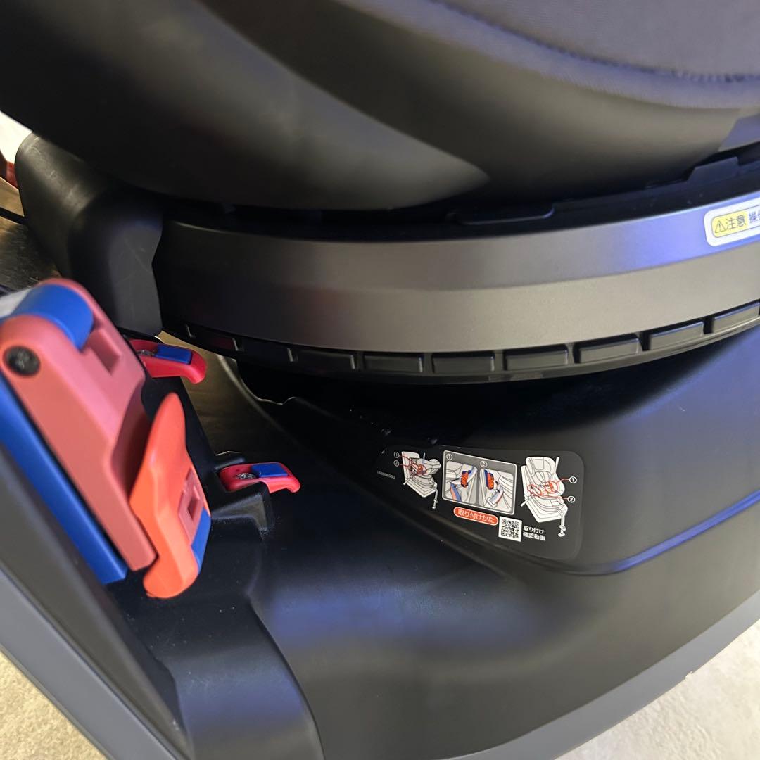 combi コンビ クルムーヴ チャイルドシート