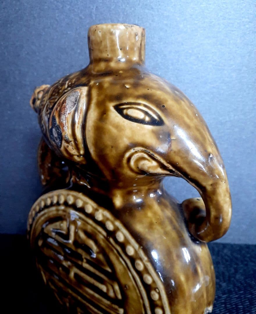 中国古美術　中国古陶磁器　古玩　明朝明代頃　磁州窯系　鉄釉　象取手　獣口　水瓶