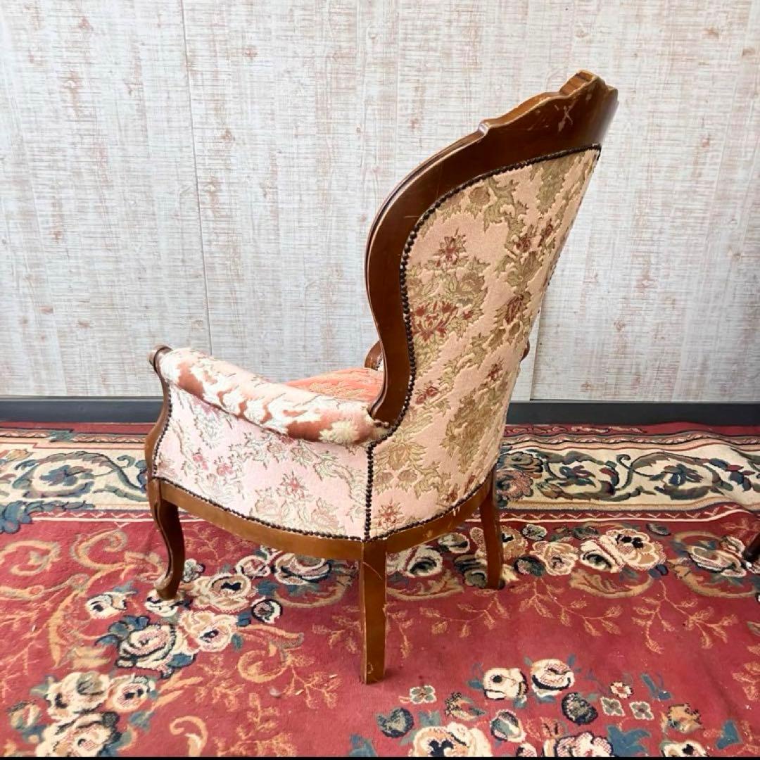 アンティーク ロココ様式 木製 花柄アームチェア 一人掛けソファー リベット打ち