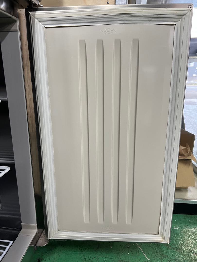 2010年ホシザキ縦型冷蔵庫