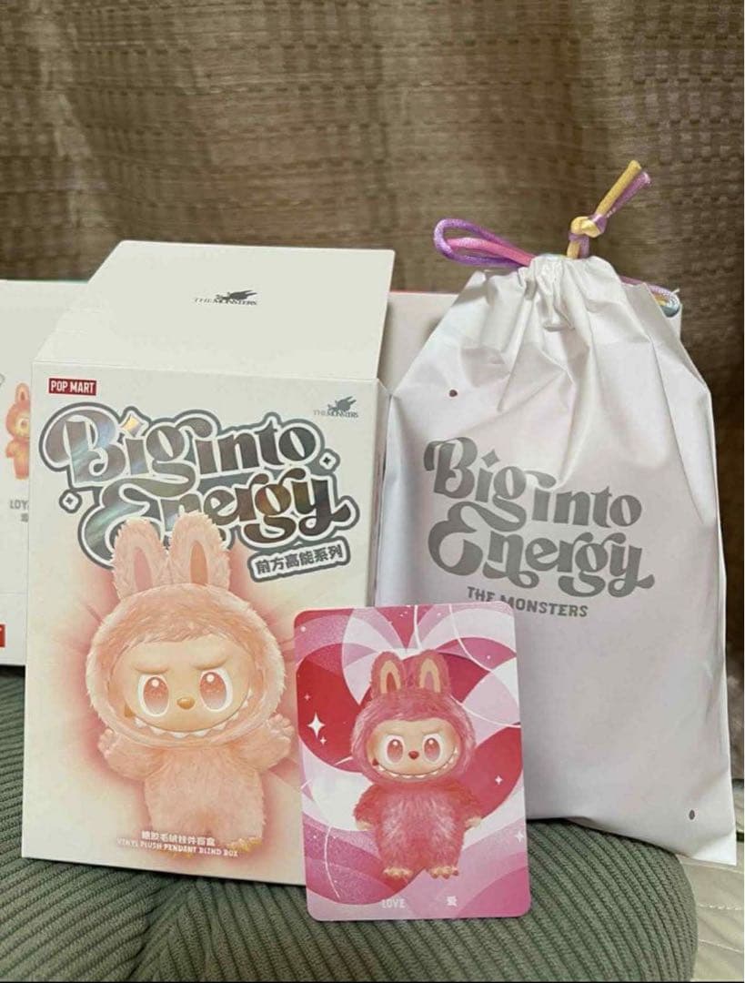 LABUBU ラブブ LOYALTY ー HAPPINESS - LOVE