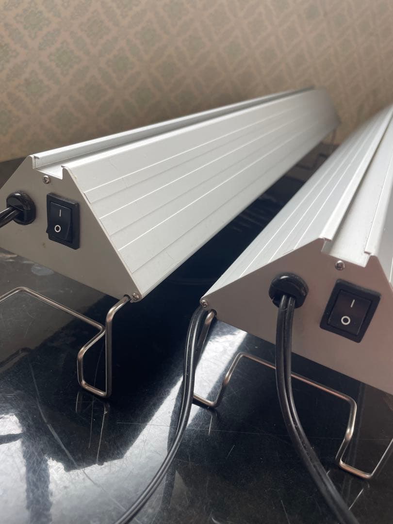 アクロ　トライアングル　グロウ　LEDライト 60cm 用 2本セット