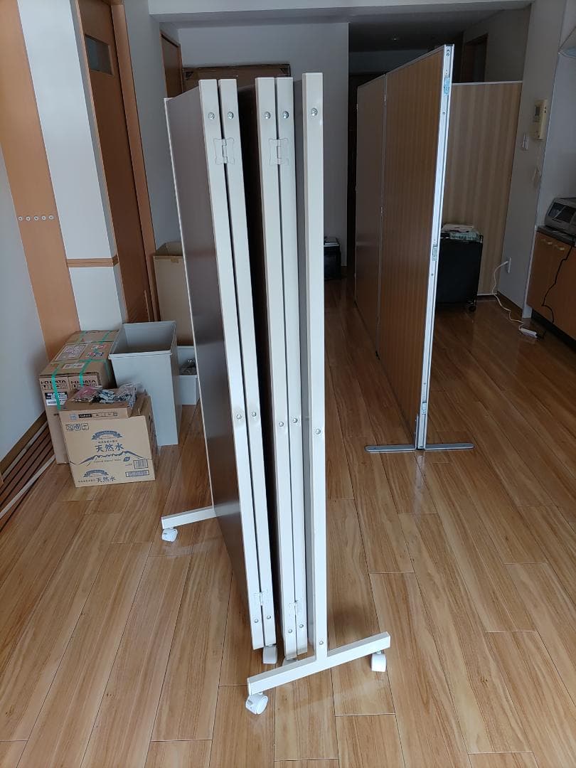 折りたたみ式5連パーティション引取条件でお願いします。