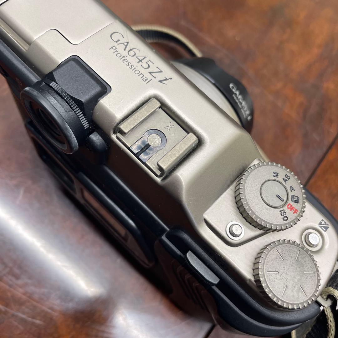 フィルムカメラ FUJIFILM GA645Zi