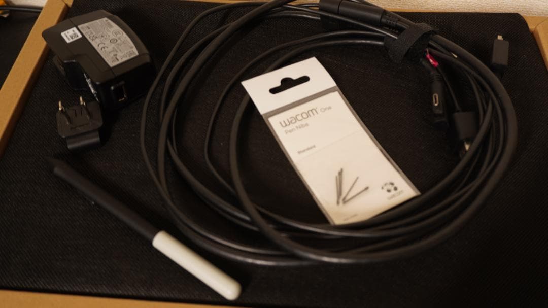最終値下げ　Wacom One 13 2022製造　保護フィルムと替え芯付き