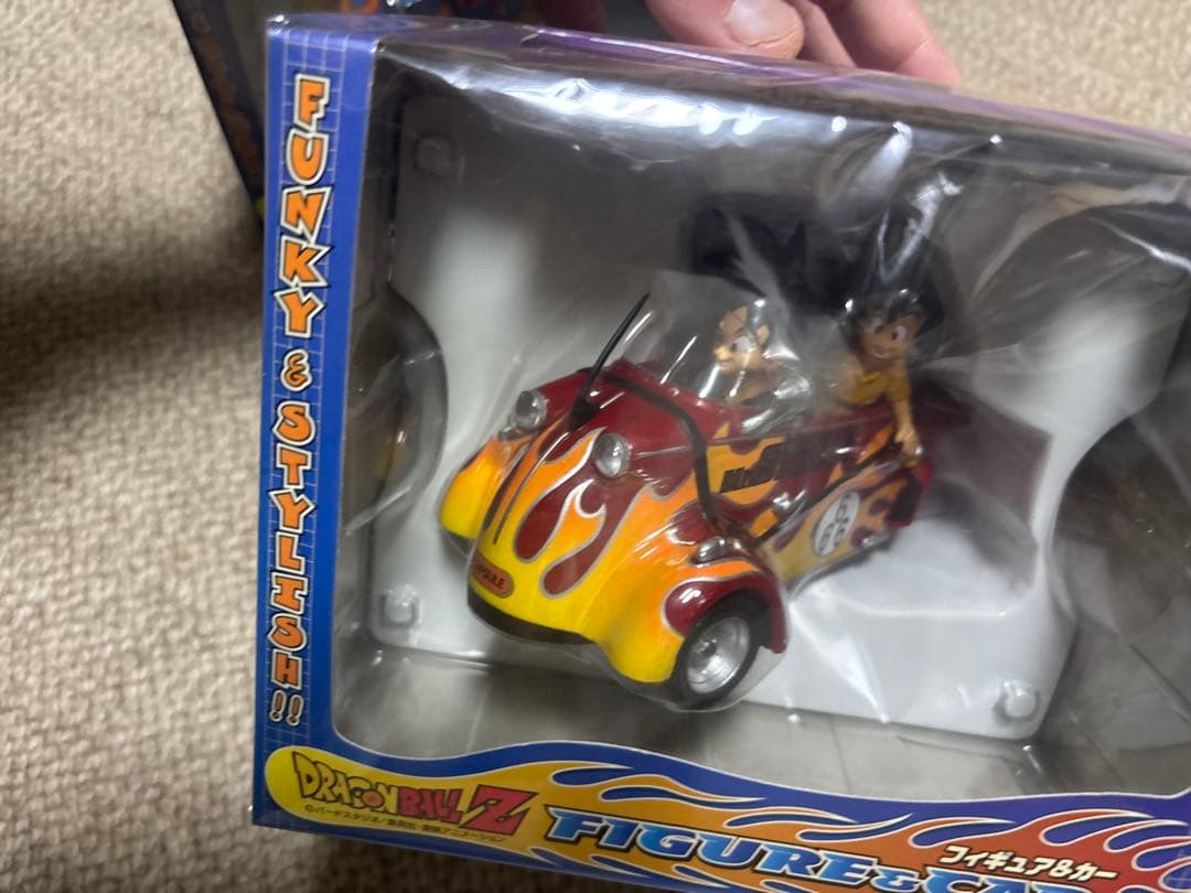 ドラゴンボールZ フィギュア＆カー 2個セット　悟空&悟天　悟飯&ビーデル