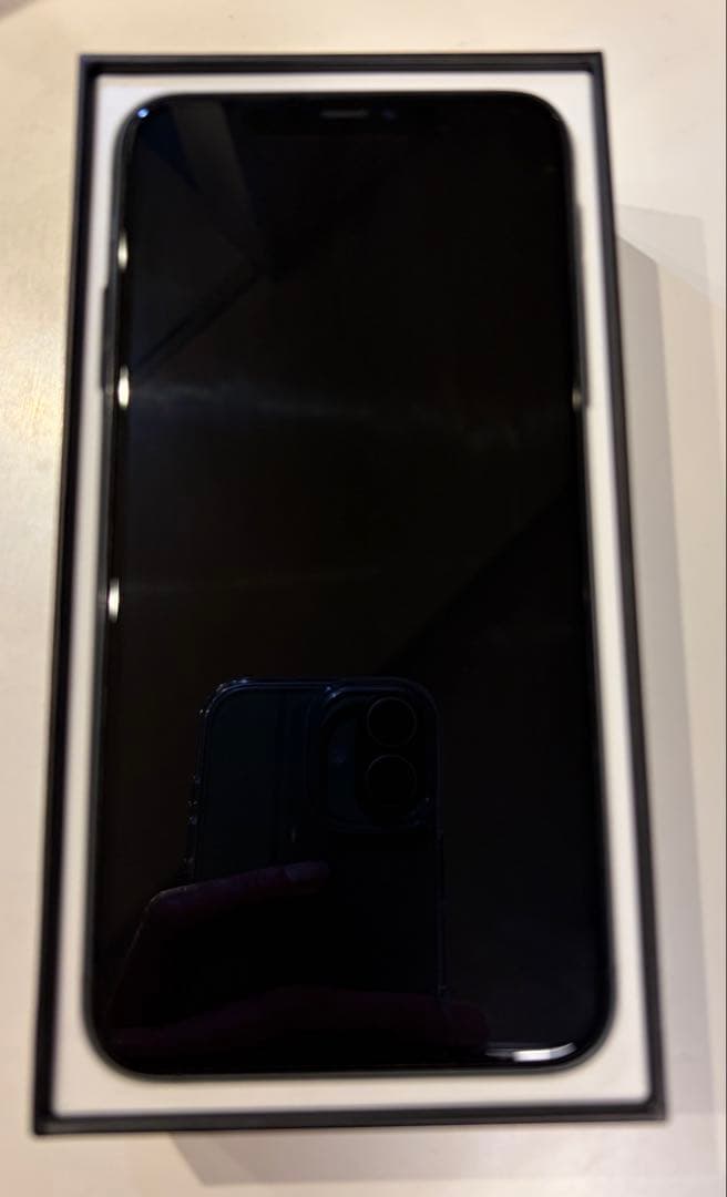 Apple iPhone 11 Pro Max 256GB ミッドナイトグリーン