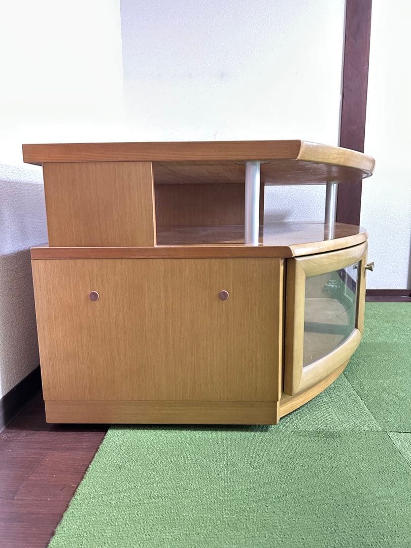 カリモク　テレビ台　テレビボード　キャビネット　木製　ガラス扉　キャスター付き
