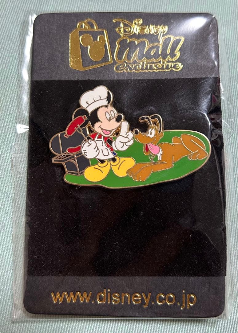 ディズニーモール　ミッキー　プルート　ピンバッジ　LE200