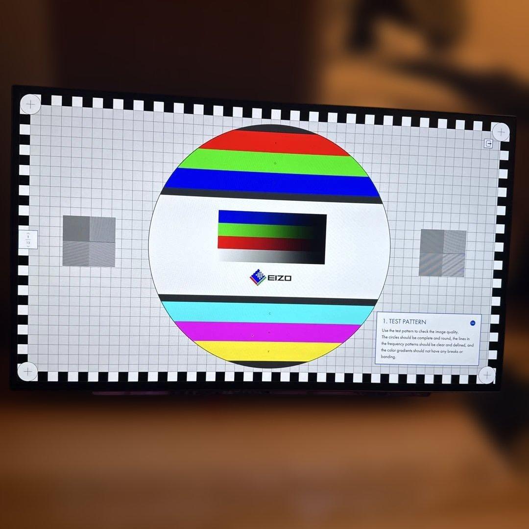 LG ULTRAGEAR 27GR95QE WQHD240hz 有機ELモニター