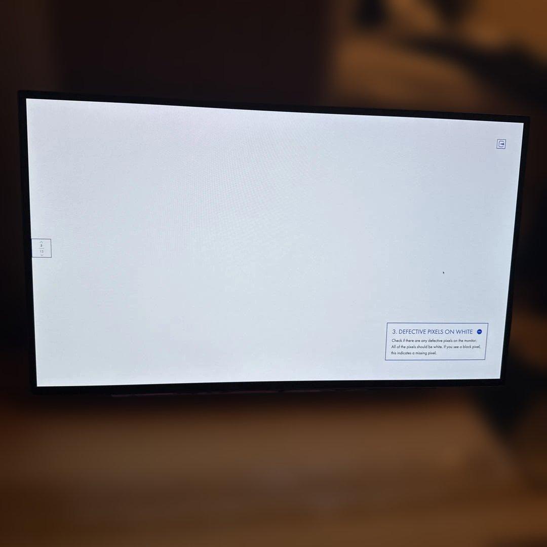 LG ULTRAGEAR 27GR95QE WQHD240hz 有機ELモニター