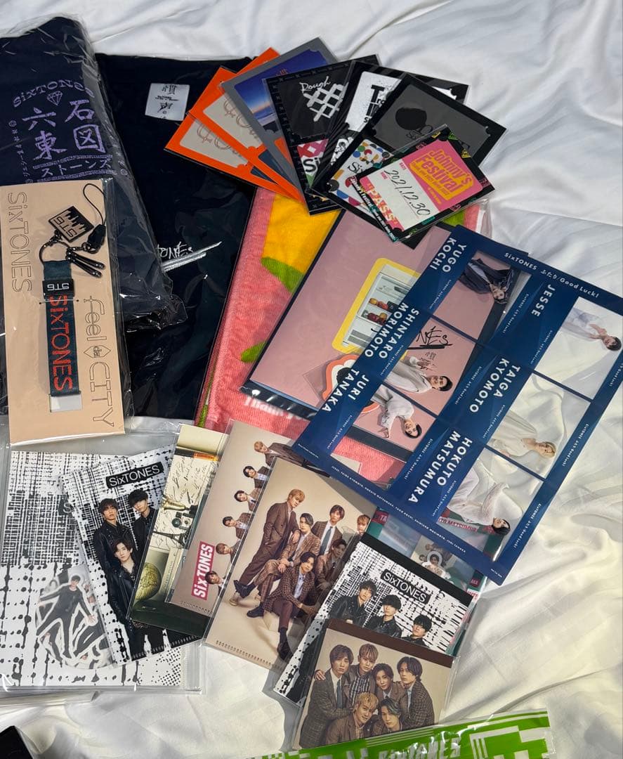 SixTONES グッズまとめ売り