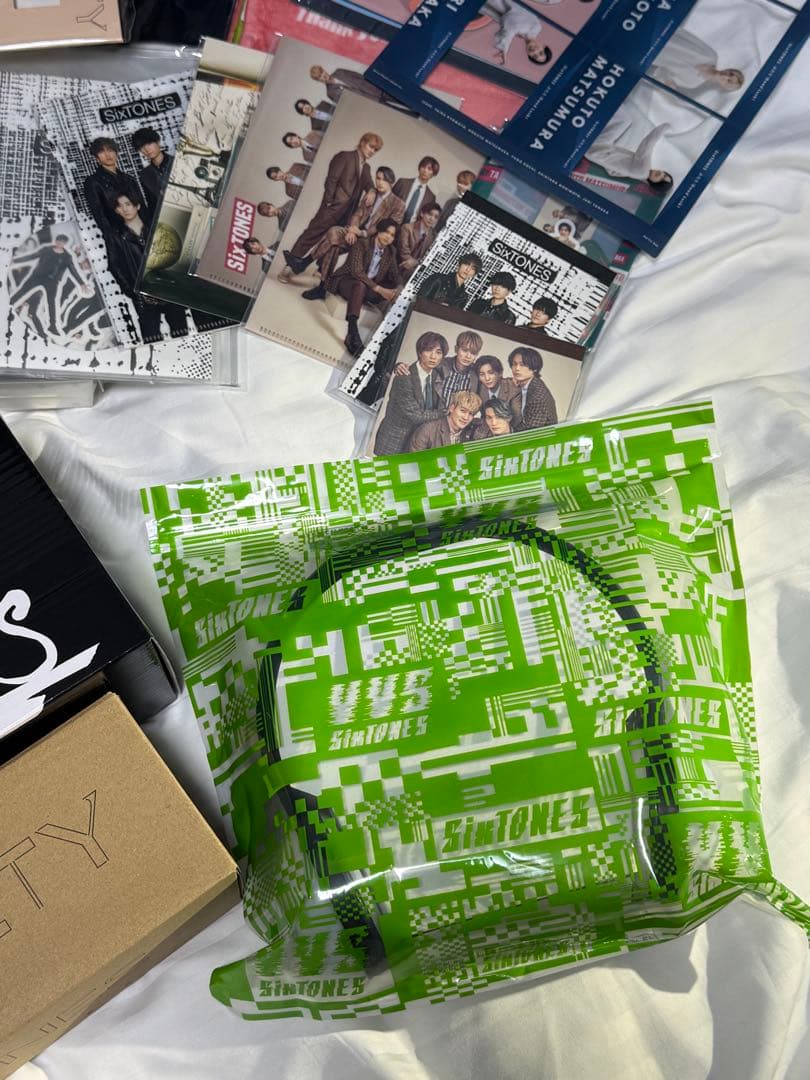 SixTONES グッズまとめ売り