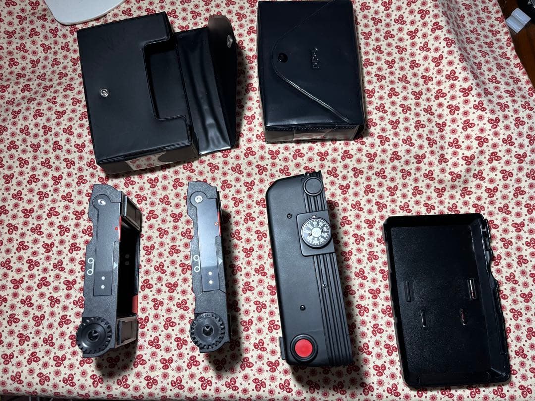 ローライ6000シリーズ用120フィルムマガジンと予備インサート2個