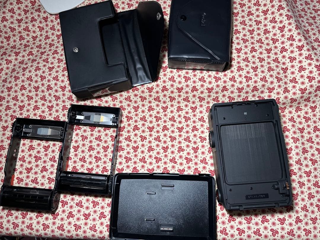 ローライ6000シリーズ用120フィルムマガジンと予備インサート2個