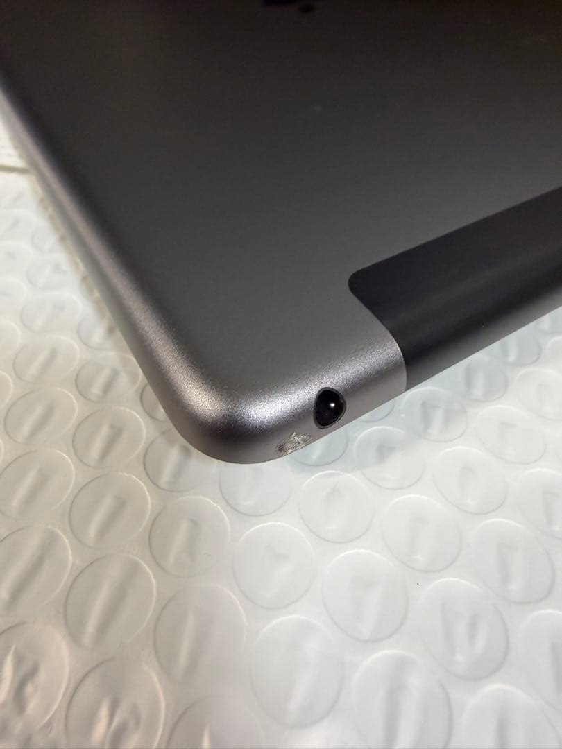 iPad 第7世代 32GB バッテリー最大容量:84%