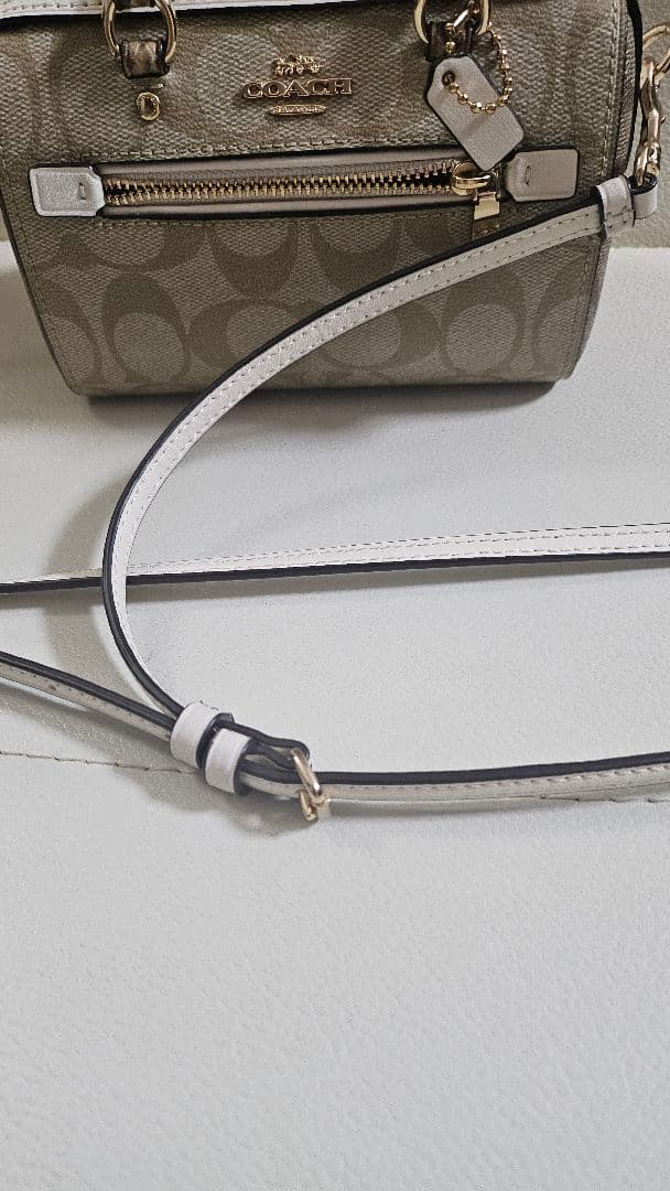 アリシャ Coach 小型ショルダーバッグ グレー