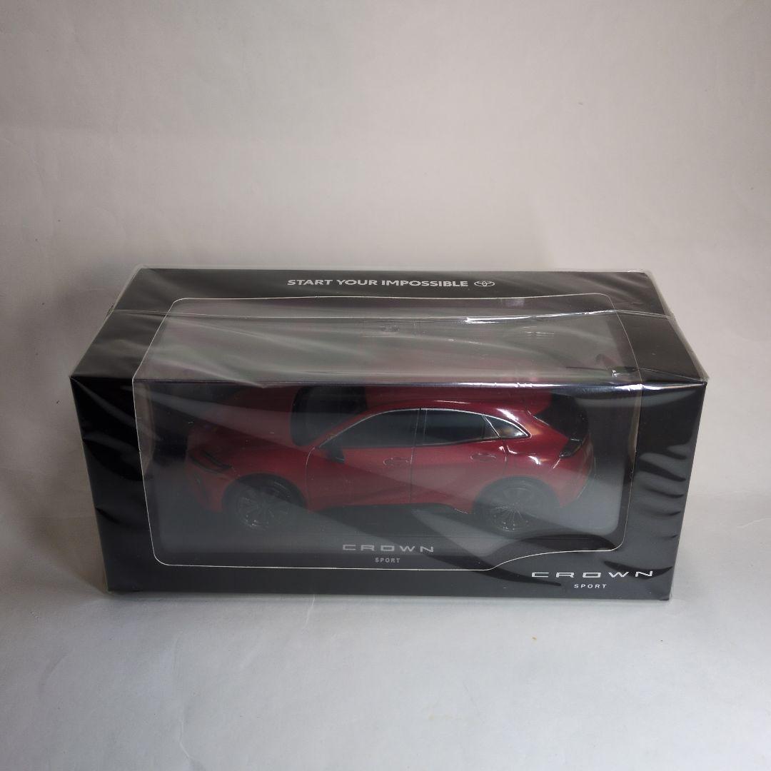 トヨタ クラウンスポーツ エモーショナルレッドIII ダイキャストモデルカー