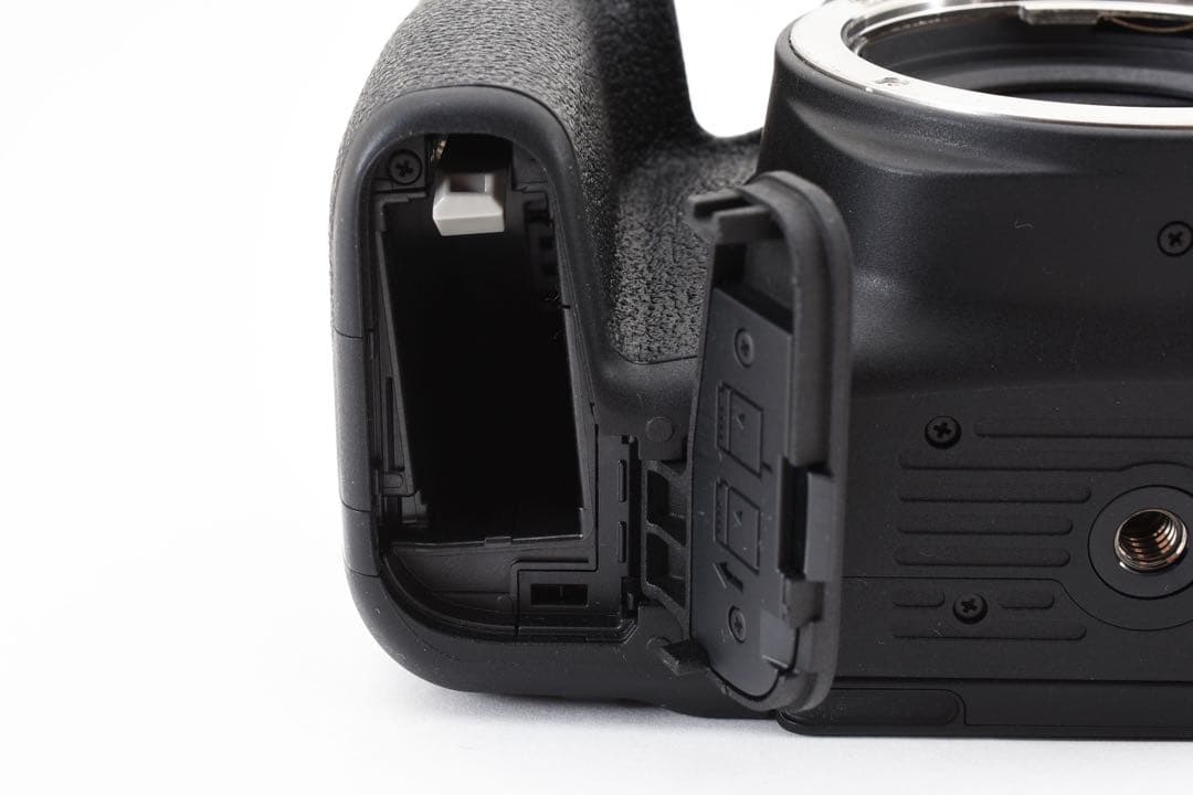 デジタル一眼レフカメラ　canon kiss x9i標準&望遠ダブルレンズセット