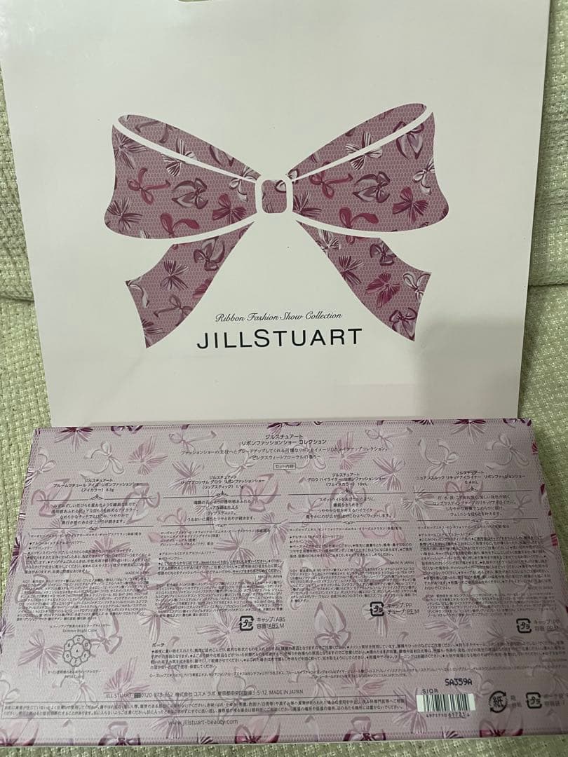 JILLSTUART ホリデーコレクション　リボンファッションショー