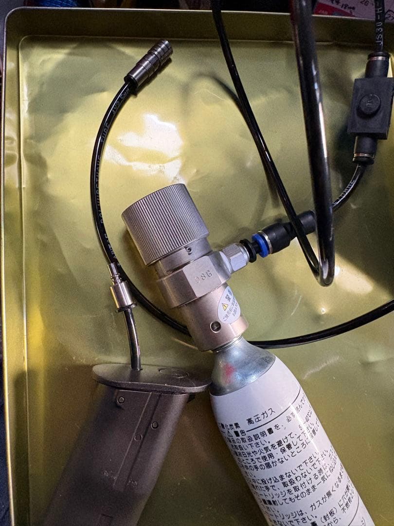 M870ブリーチャー用マガジンとレギュレータ水草co2仕様