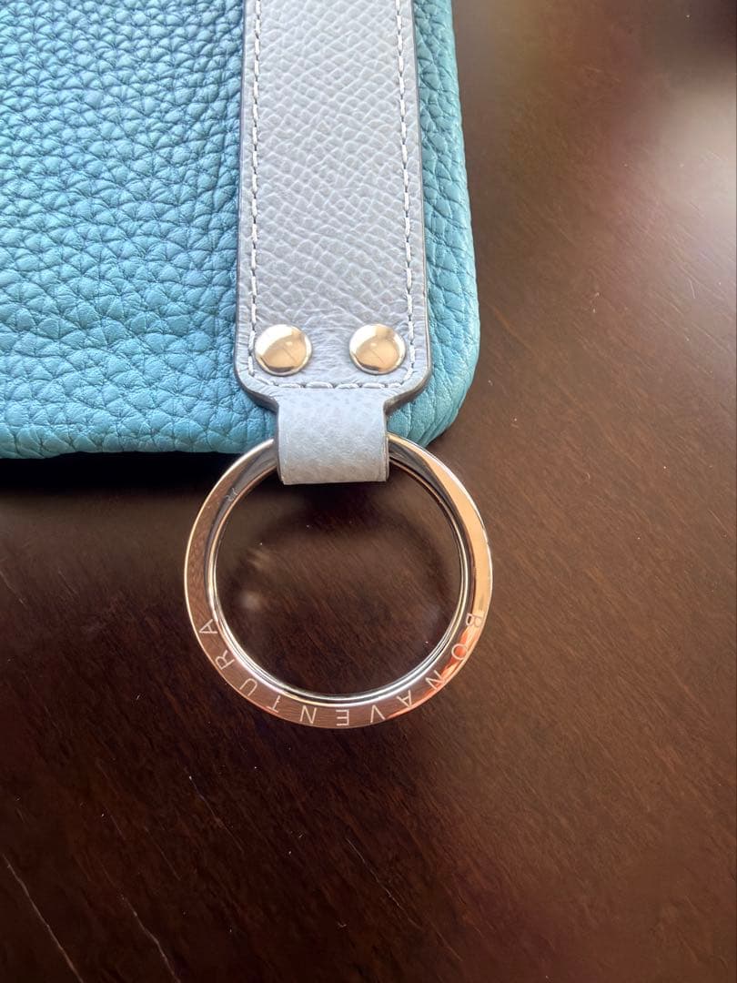 【iPhone17】ハンドル付き バックカバーケース シュリンクレザー