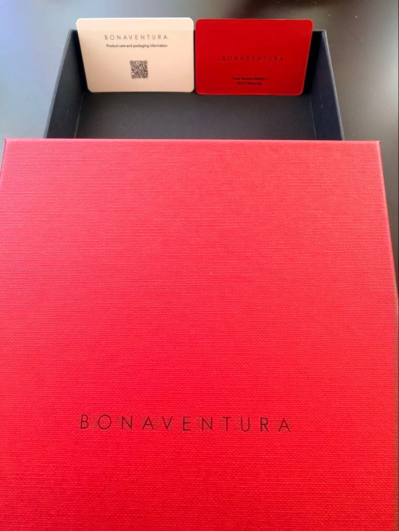 【iPhone17】ハンドル付き バックカバーケース シュリンクレザー