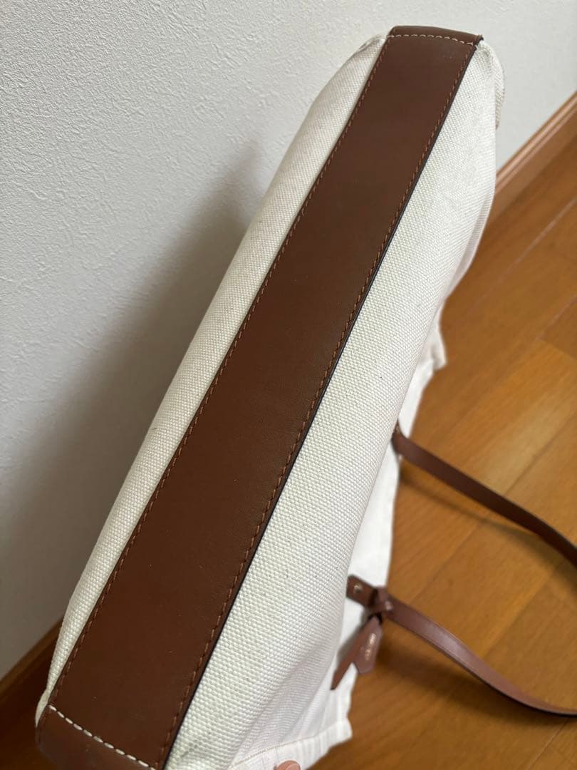 ジミーチュウ　キャンバストートバック