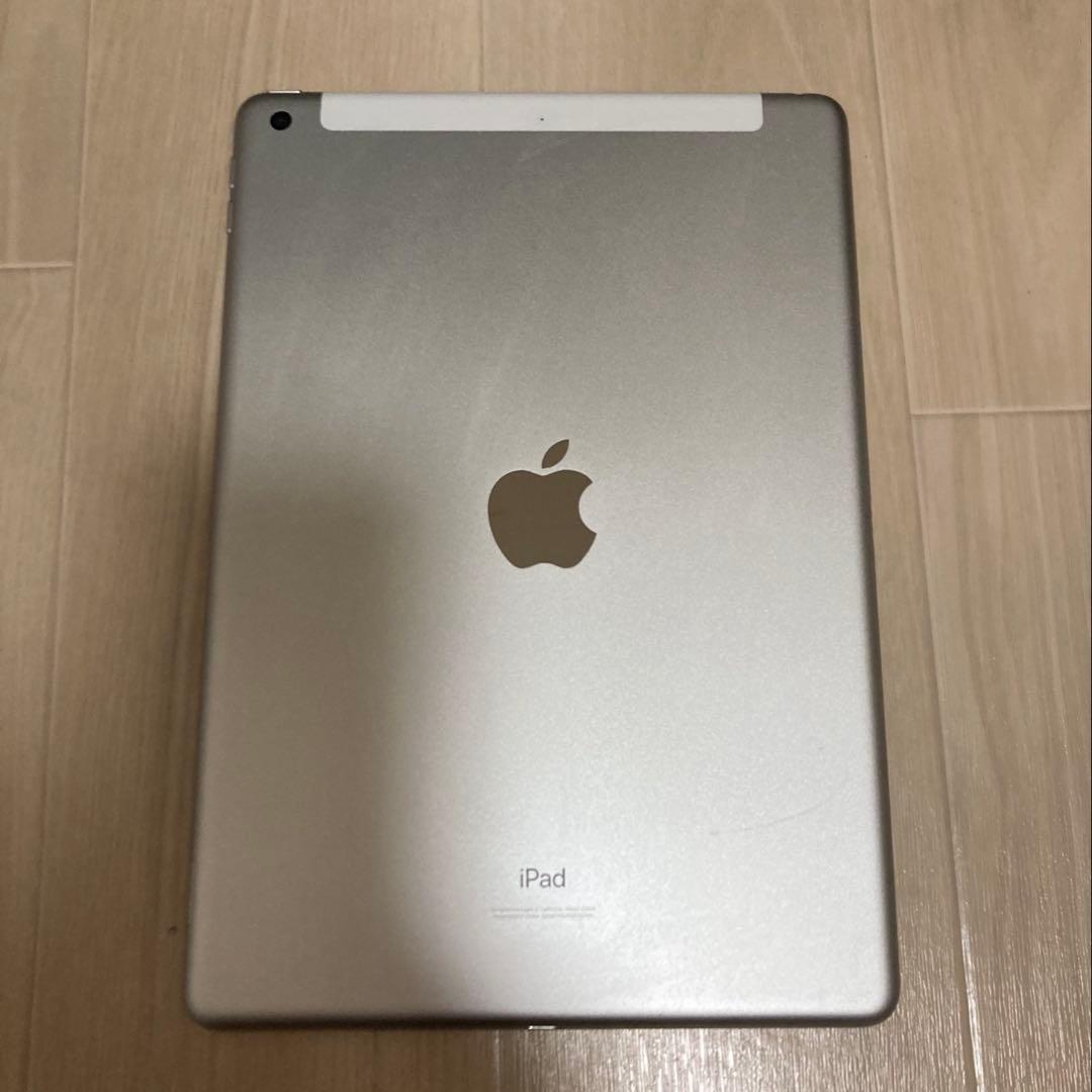 iPad 第8世代 セルラーモデル 32GB シルバー