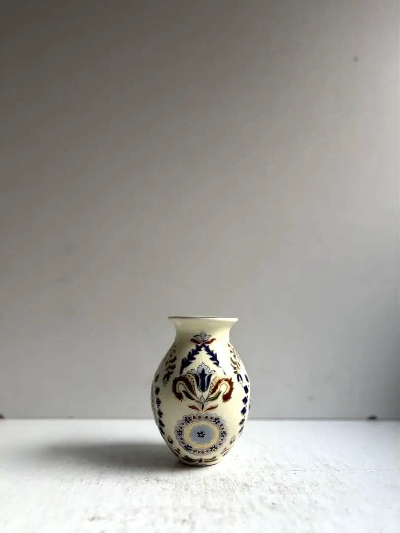 806ヴィンテージ Zsolnay ジョルナイ ハンガリー 美しい花瓶 BASE