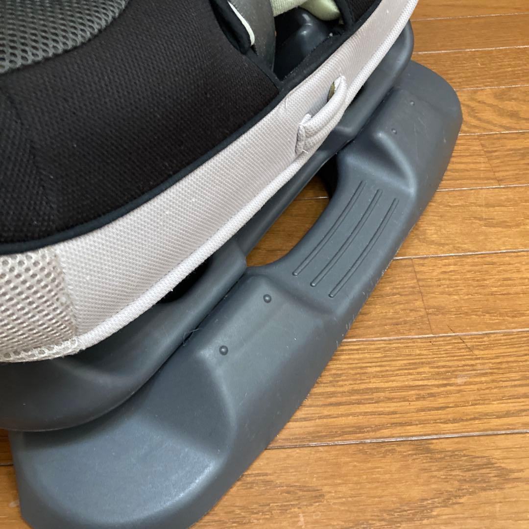 【エールべべ スイングムーン チャイルドシート】