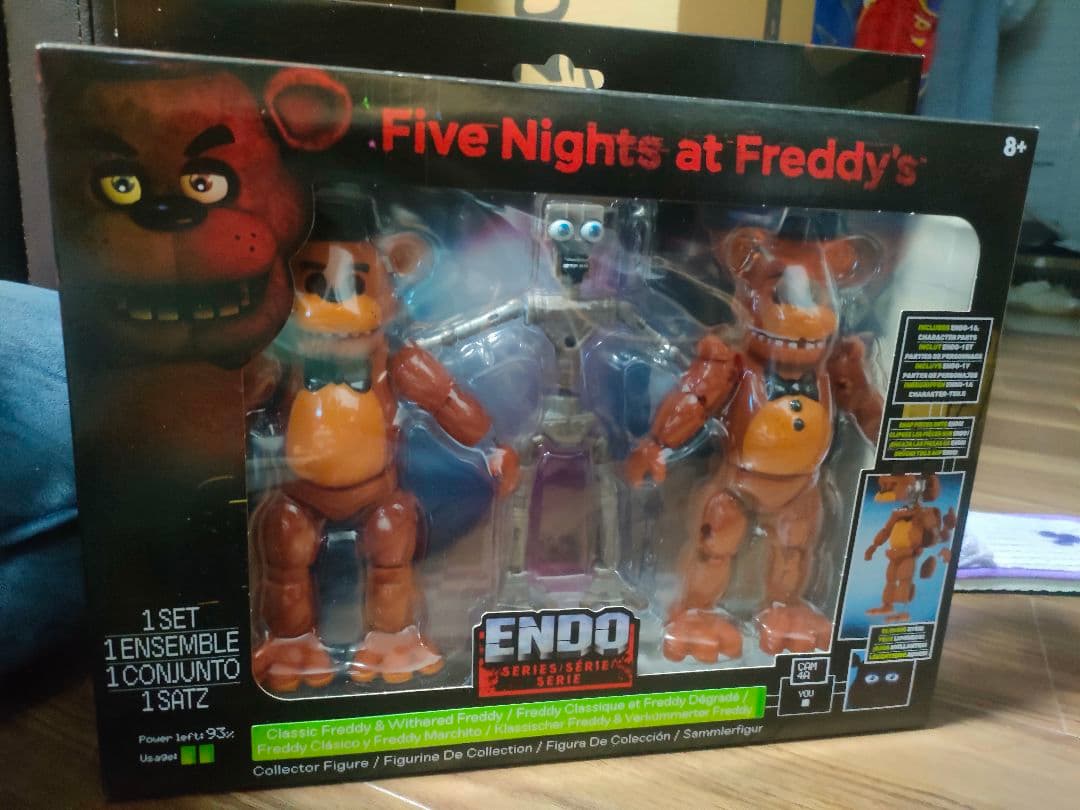 フレディーズ　着せ替え　アクション　フィギュア