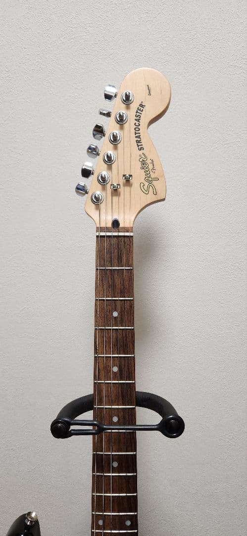 【美品】Squier Deluxe Stratocaster