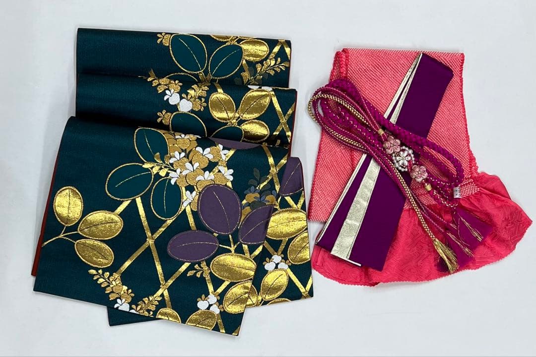 振り袖　フルセット　長襦袢付　赤　金彩加工　パールトーン　刺繍入り　522