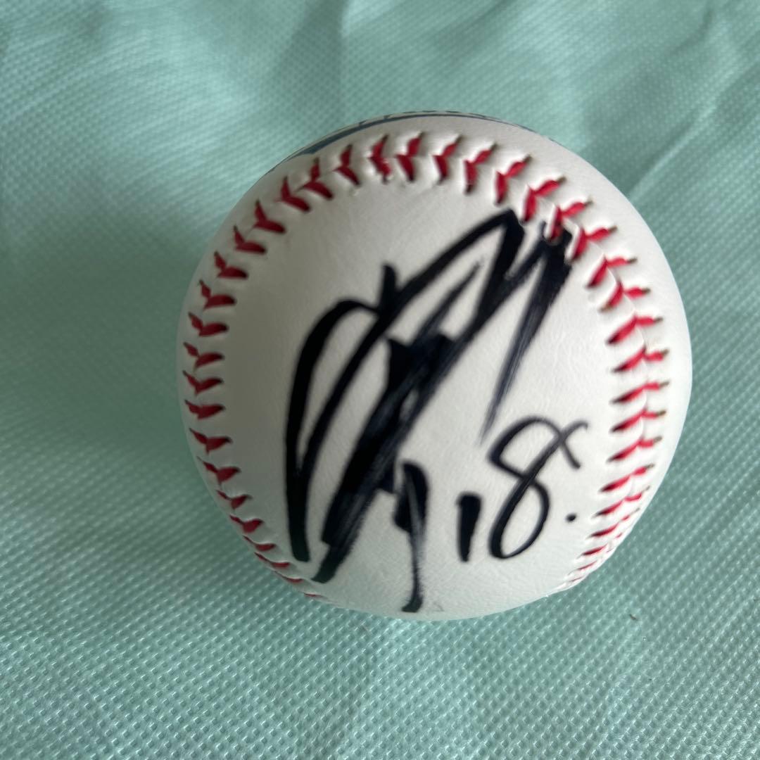 た*お様 山本由伸　非売品・直筆サインボール