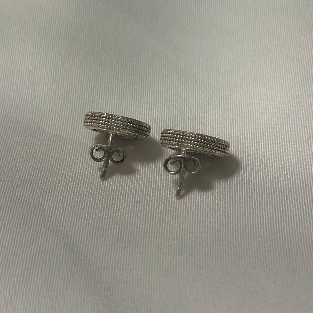 A*i様 Gucci ロゴ入りピアス