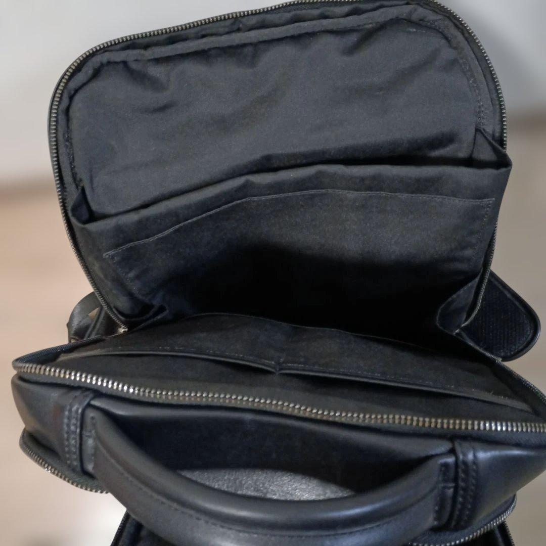 雅皮　本革ビジネスリュック