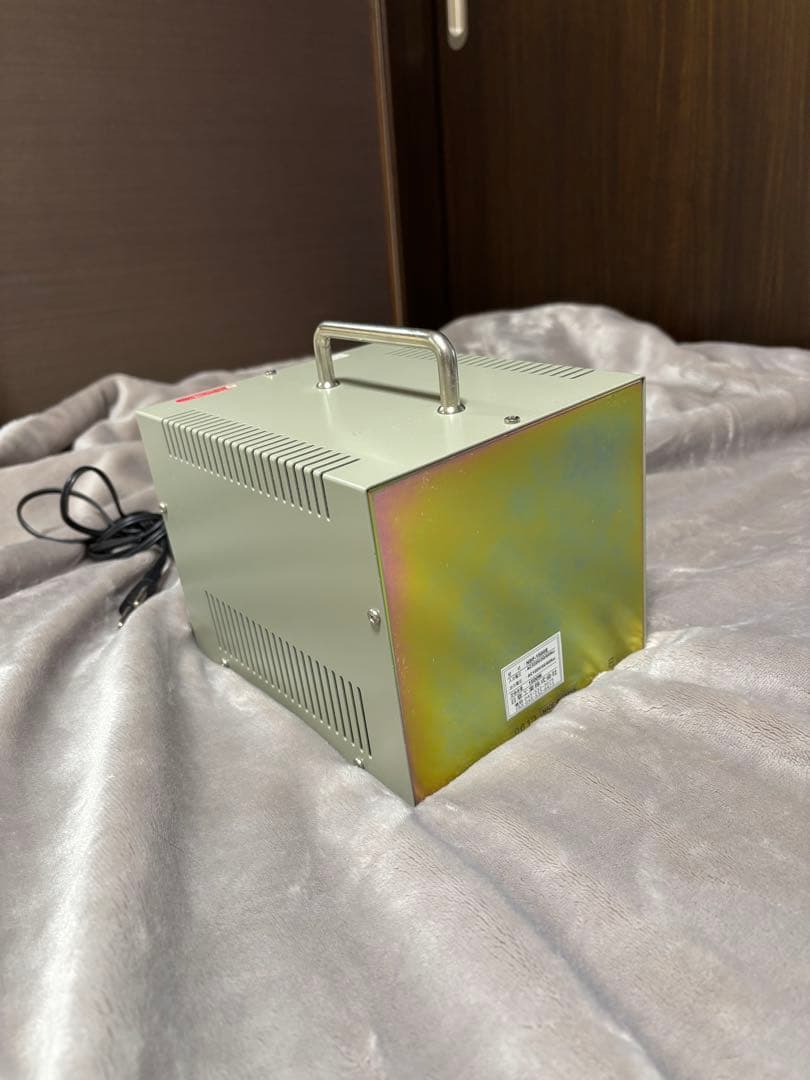 日章工業 変圧器220V→100V 1500W NDF-1500E