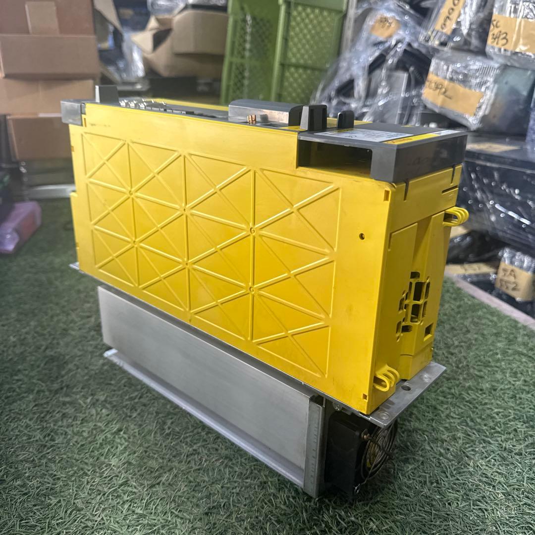電源ユニット FANUC SERVO AMPLIFIER A06B-6114-H211