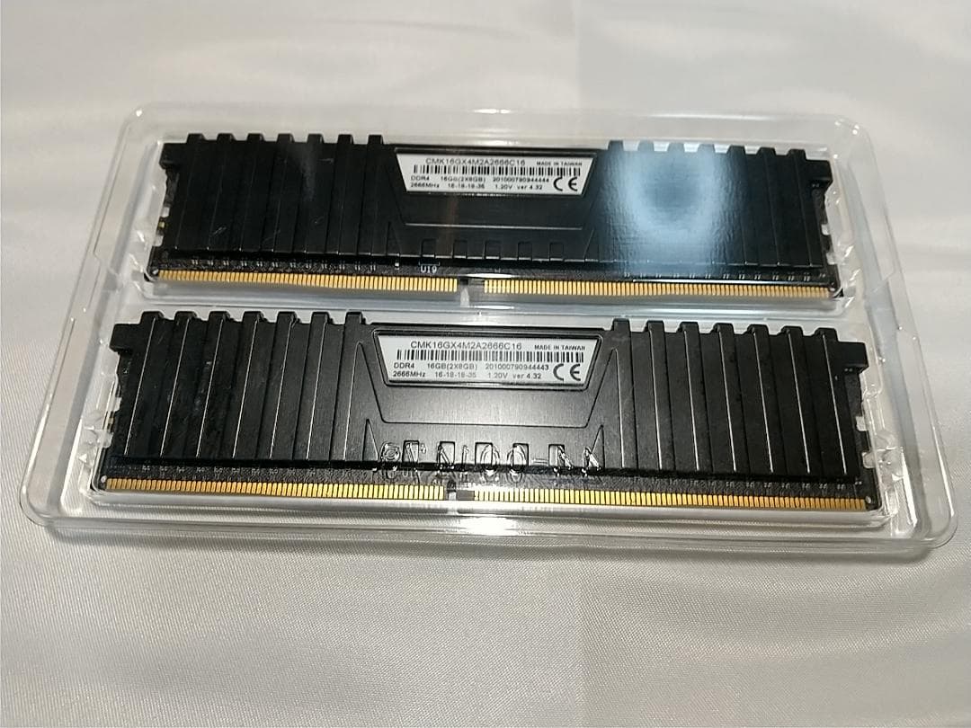 【動作確認済】Corsair 16GB (2 x 8GB) DDR4 2666