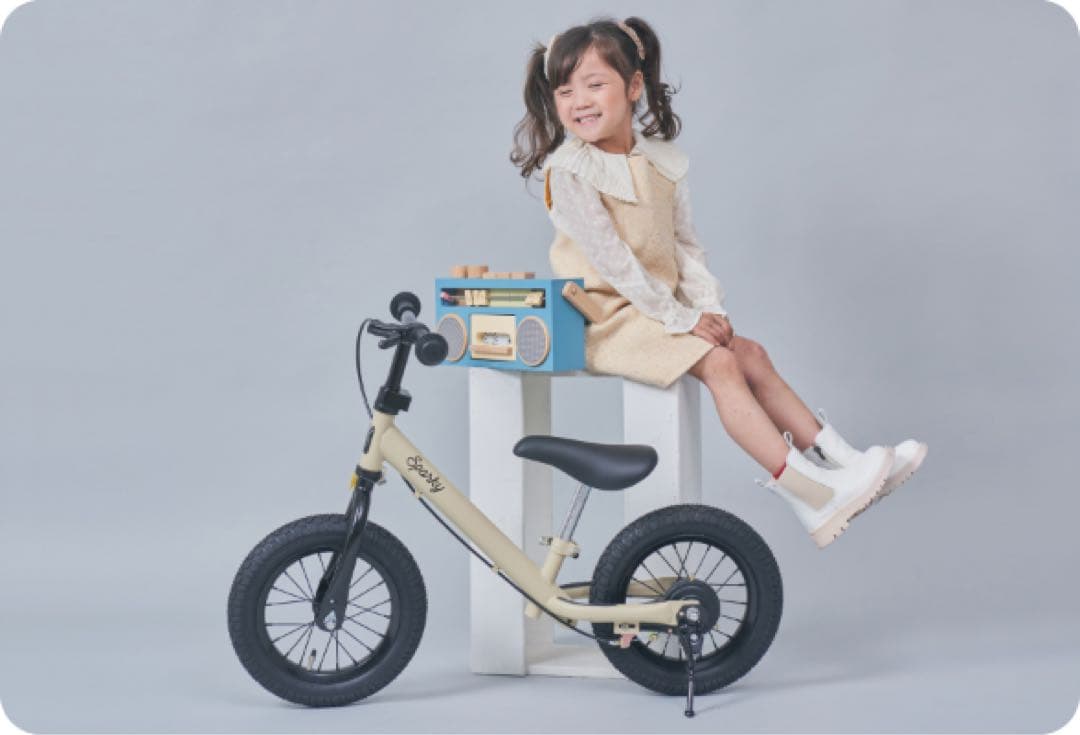 【新品＊箱入り】キッズバイク　スパーキー　キックバイク