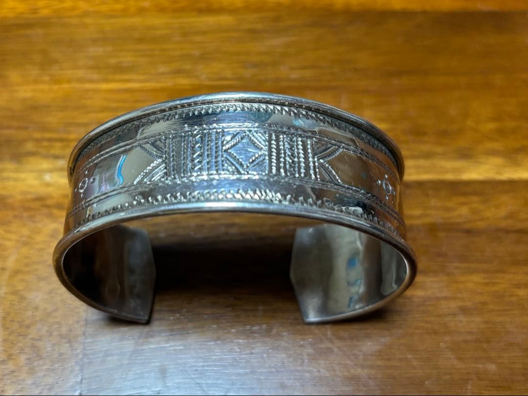 トゥアレグ族　シルバー　バングル　本物