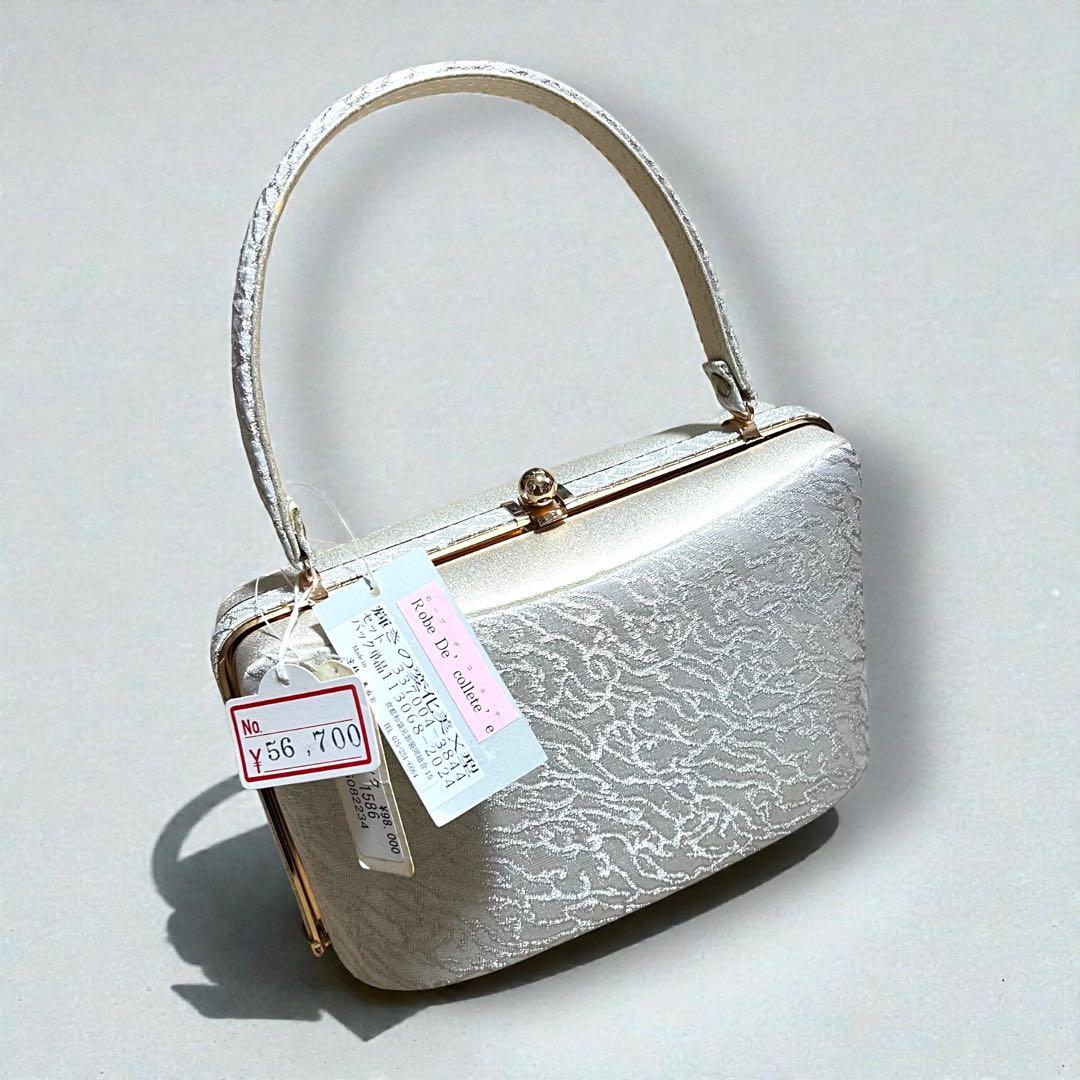 新品タグ付き　エレガントなホワイト和装用バッグ　夢衣　成人式やパーティ等にどうぞ