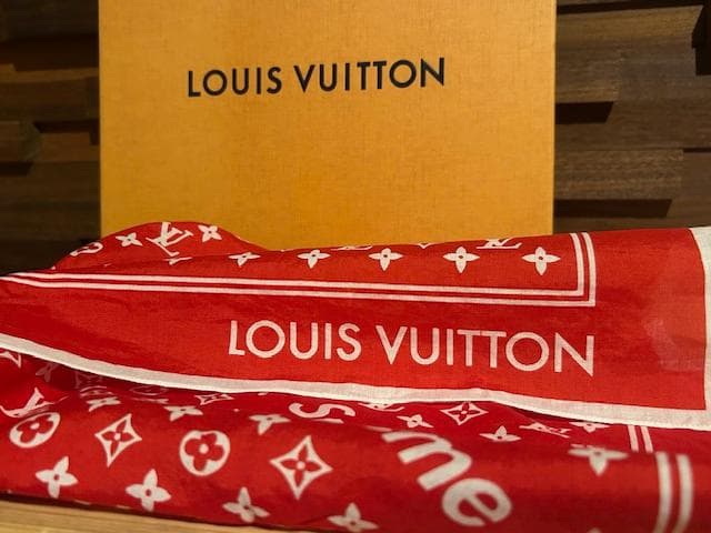 ♪送料無料★Louis Vuitton x Supreme★バンダナ★正規品♪