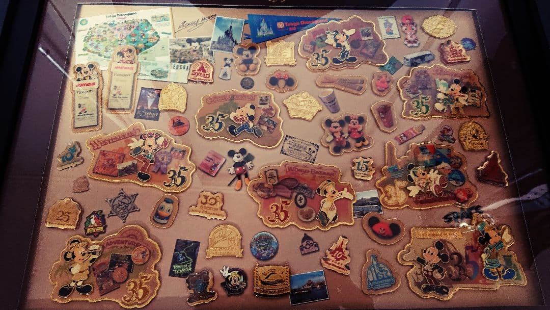 忍【新品】ディズニー35周年ピンバッチコレクション【限定品】