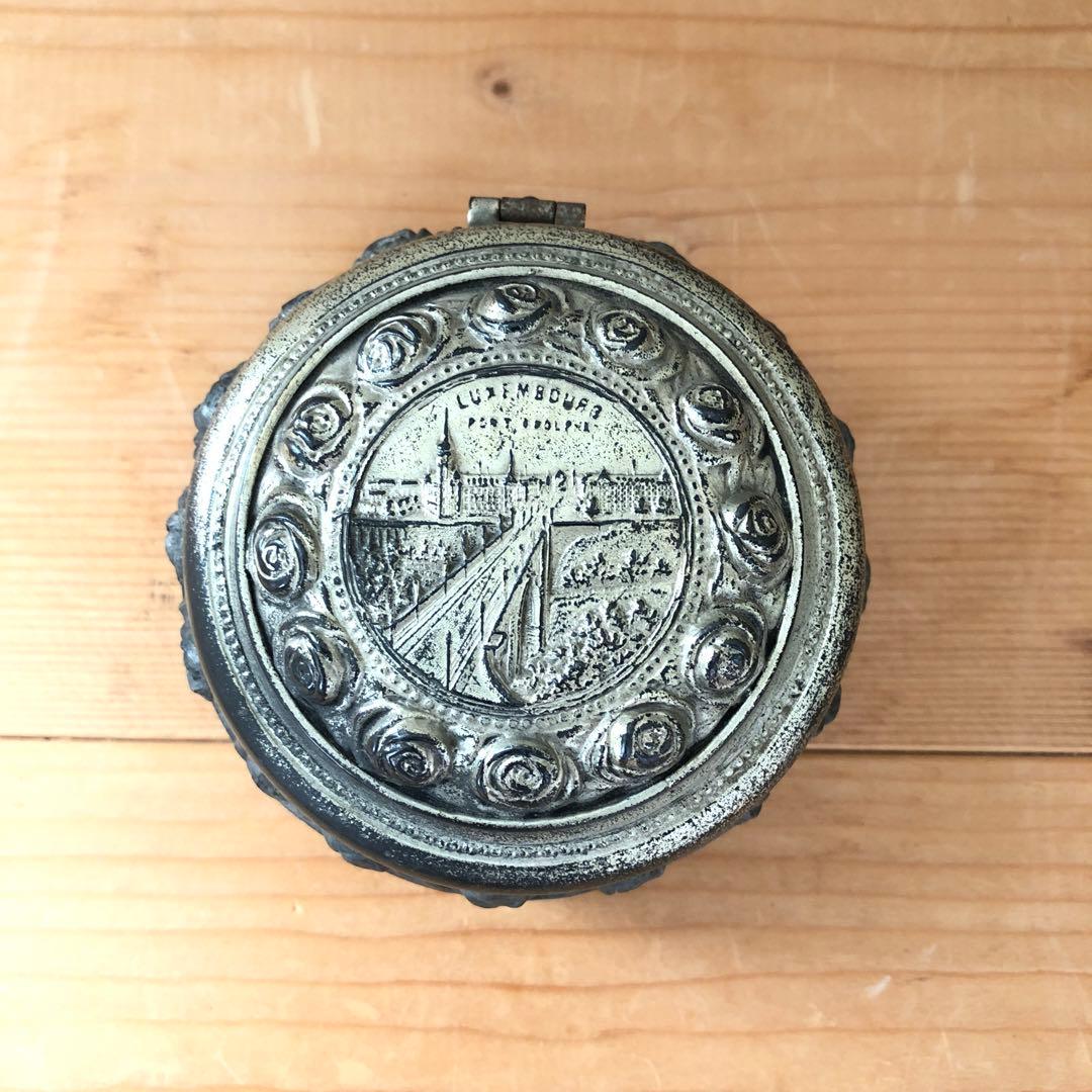 薔薇柄の古い宝石箱　ジュエリーボックス　アンティーク　フランス　no.191